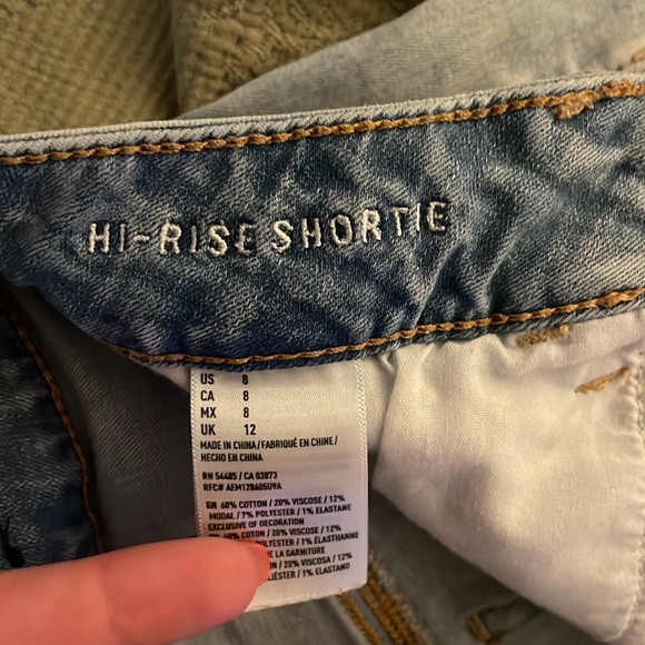 American eagle size 8 hi-rise shortie - Picture 3 of 3